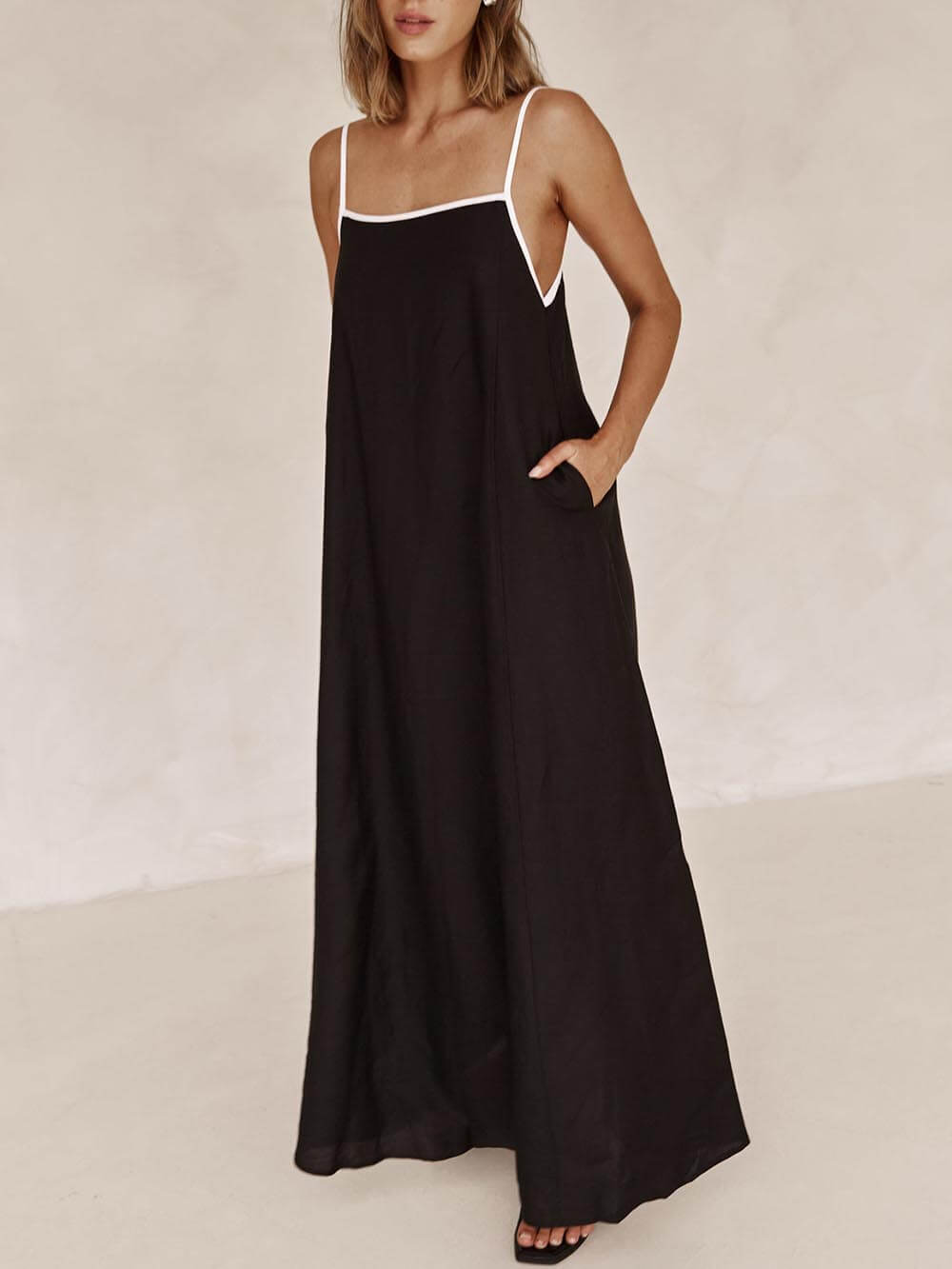 A-Linien-Kleid mit kontrastierenden Strapsen im Summer Vibe-Stil