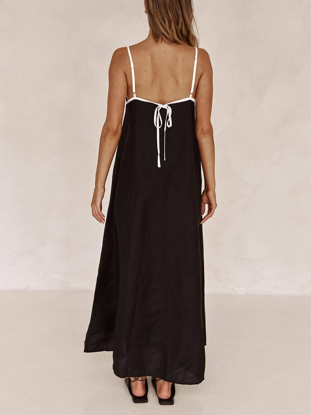 A-Linien-Kleid mit kontrastierenden Strapsen im Summer Vibe-Stil