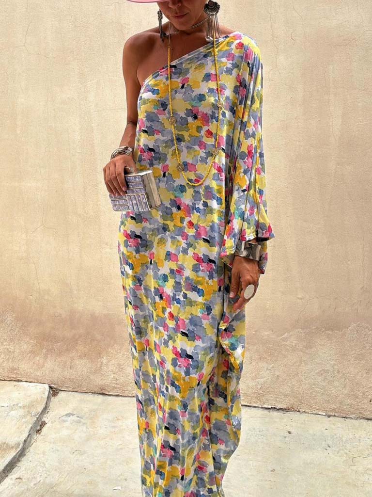Lässiges, schulterfreies Maxikleid mit Tintenfarbdruck
