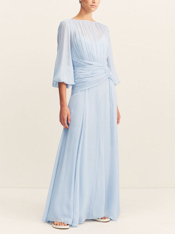Elegantes Maxikleid mit hohem Halsausschnitt und Ballonärmeln