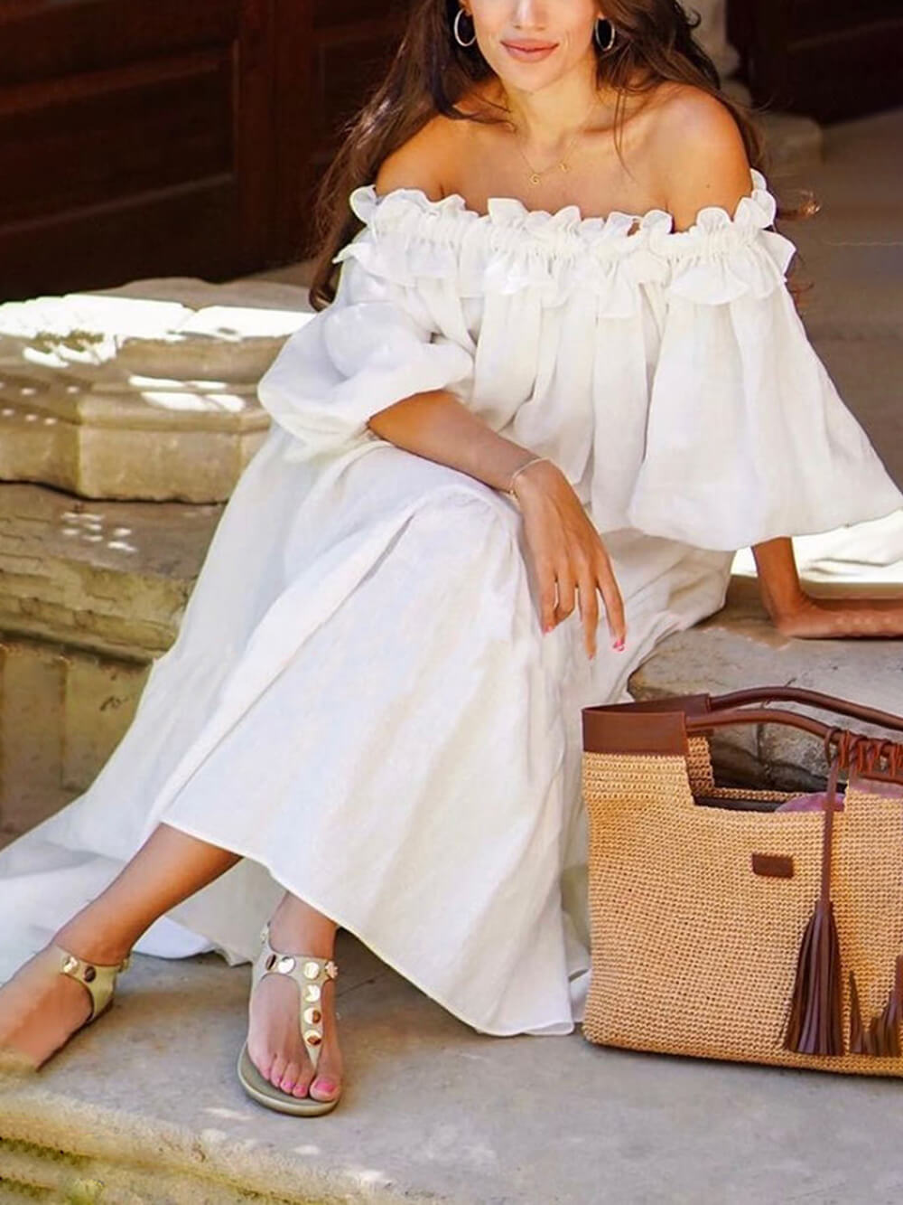 Schulterfreies Midikleid mit Rüschen, Puffärmeln und Taschen
