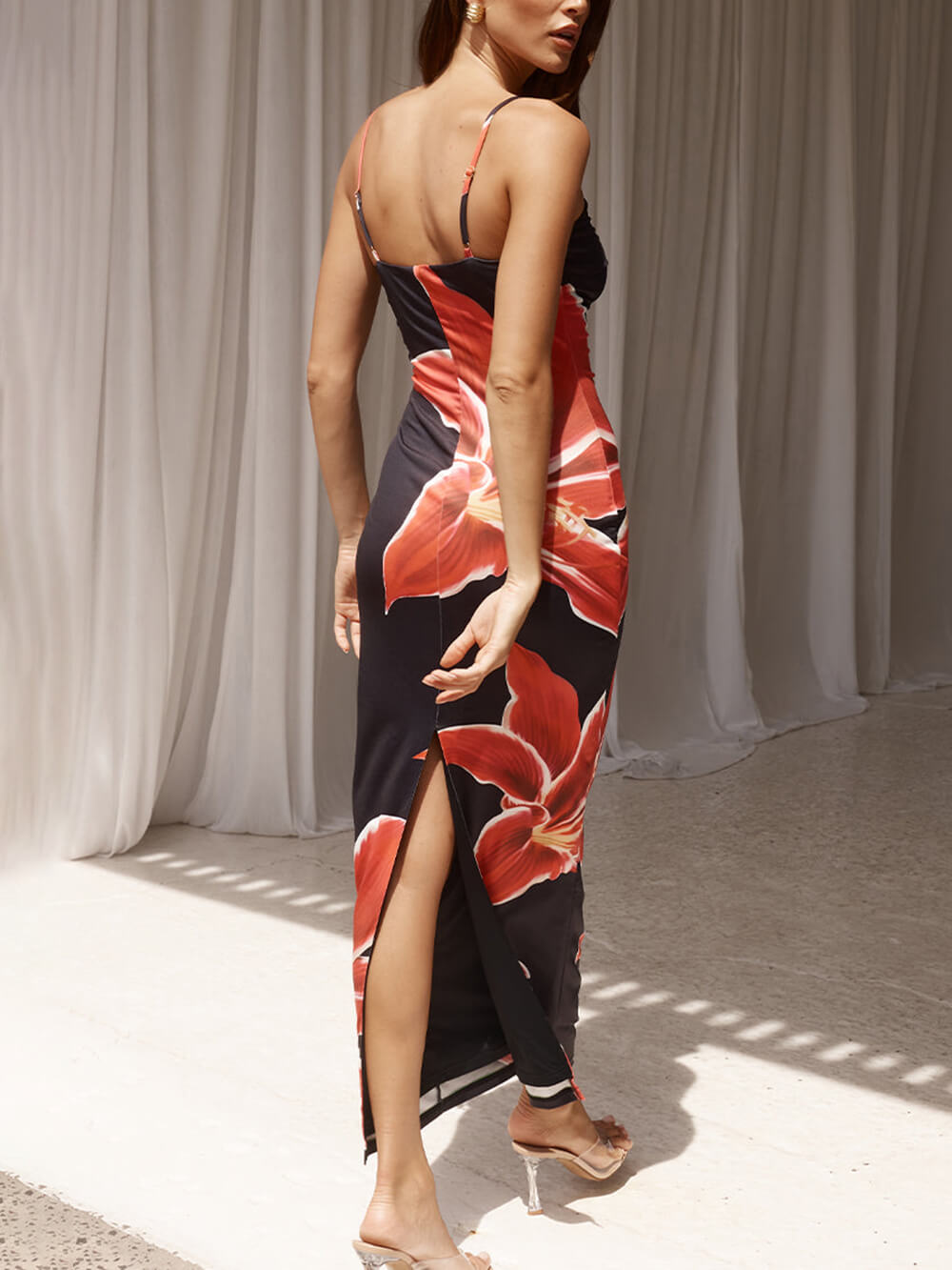Abstraktes, unvergessliches Maxikleid mit Blumendruck