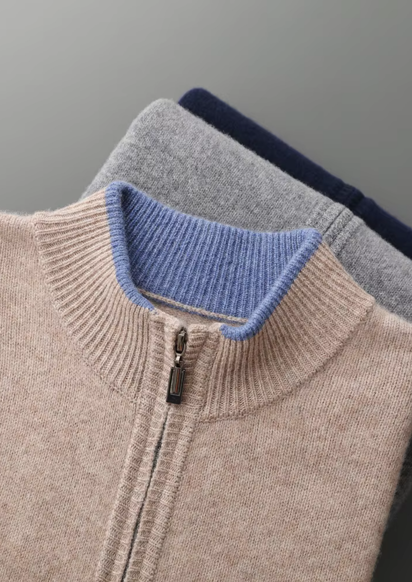 ZWEIFARBIGER MERINO-CARDIGAN MIT REISSVERSCHLUSS
