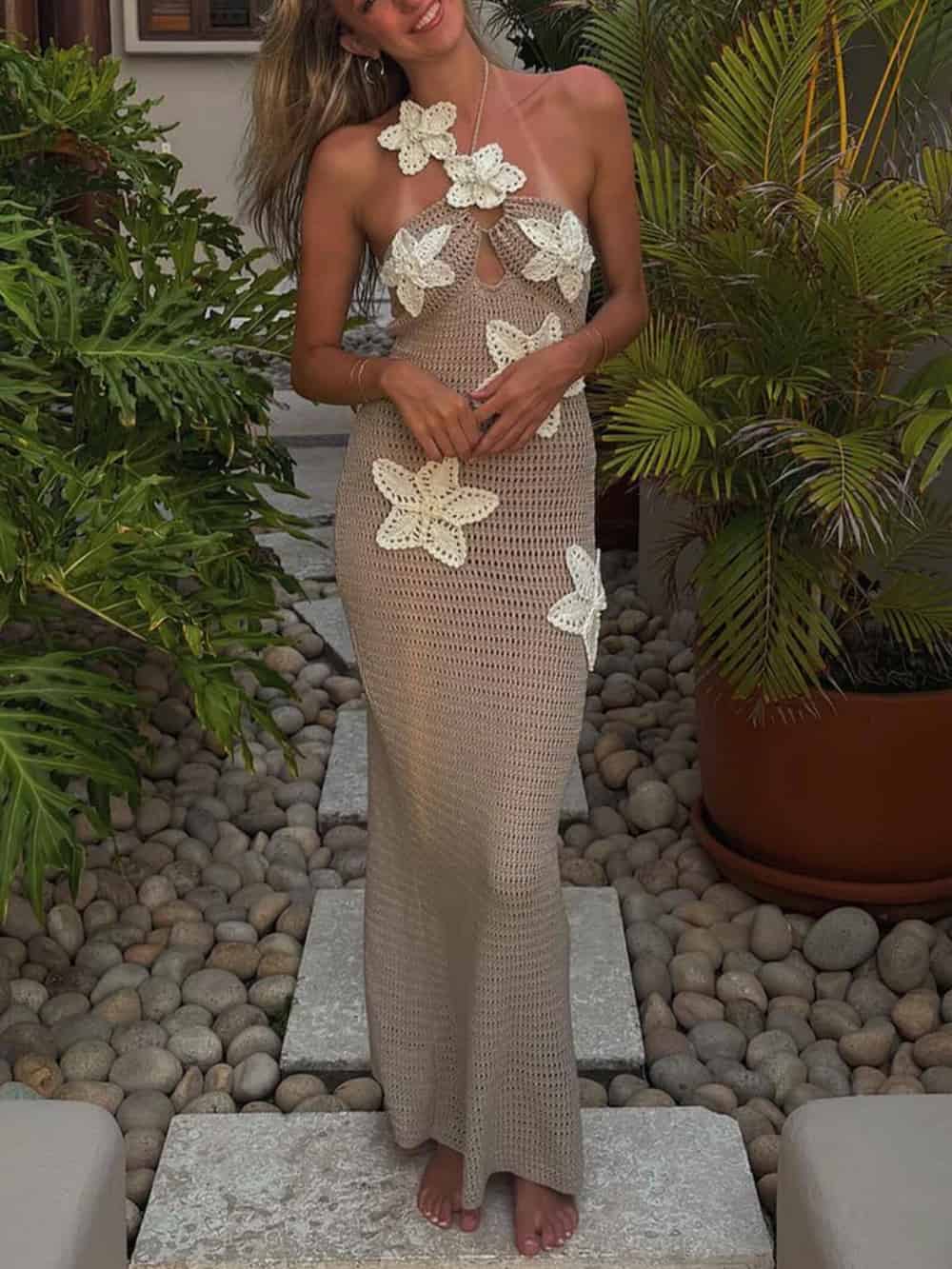 Neckholder-Maxikleider mit 3D-Blumendekor und figurbetontem Häkeldesign