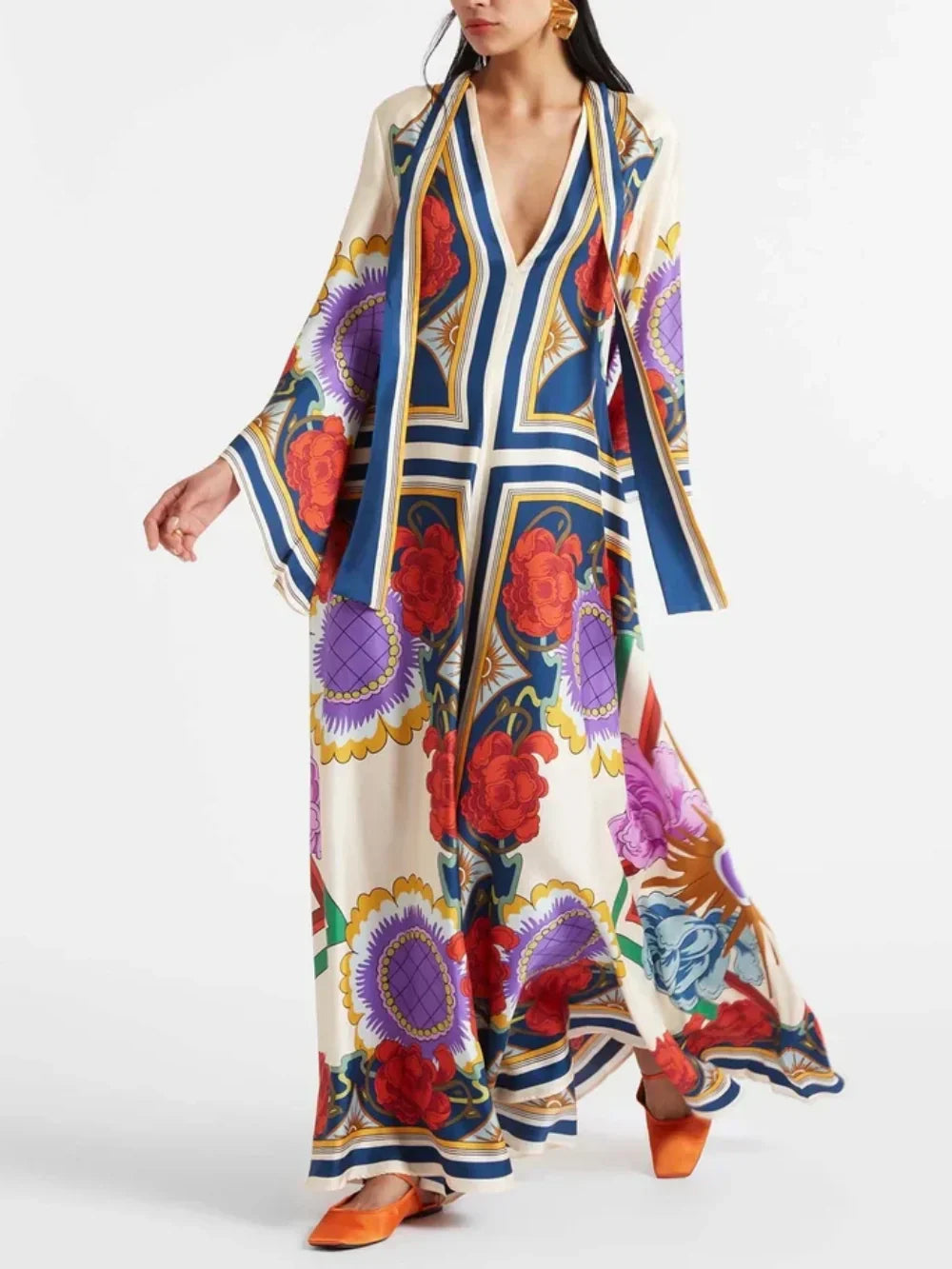 Exquisites Maxikleid mit Blumendruck und drapierten Wasserfallärmeln