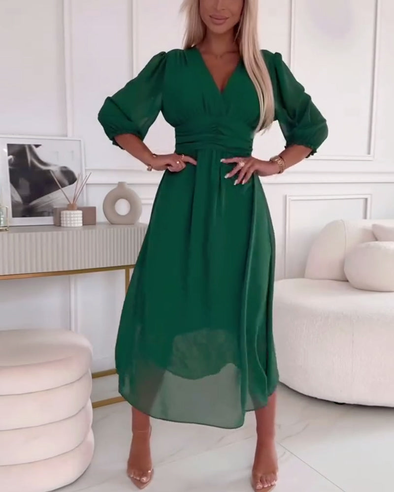 TAILLIERTES MIDIKLEID MIRA