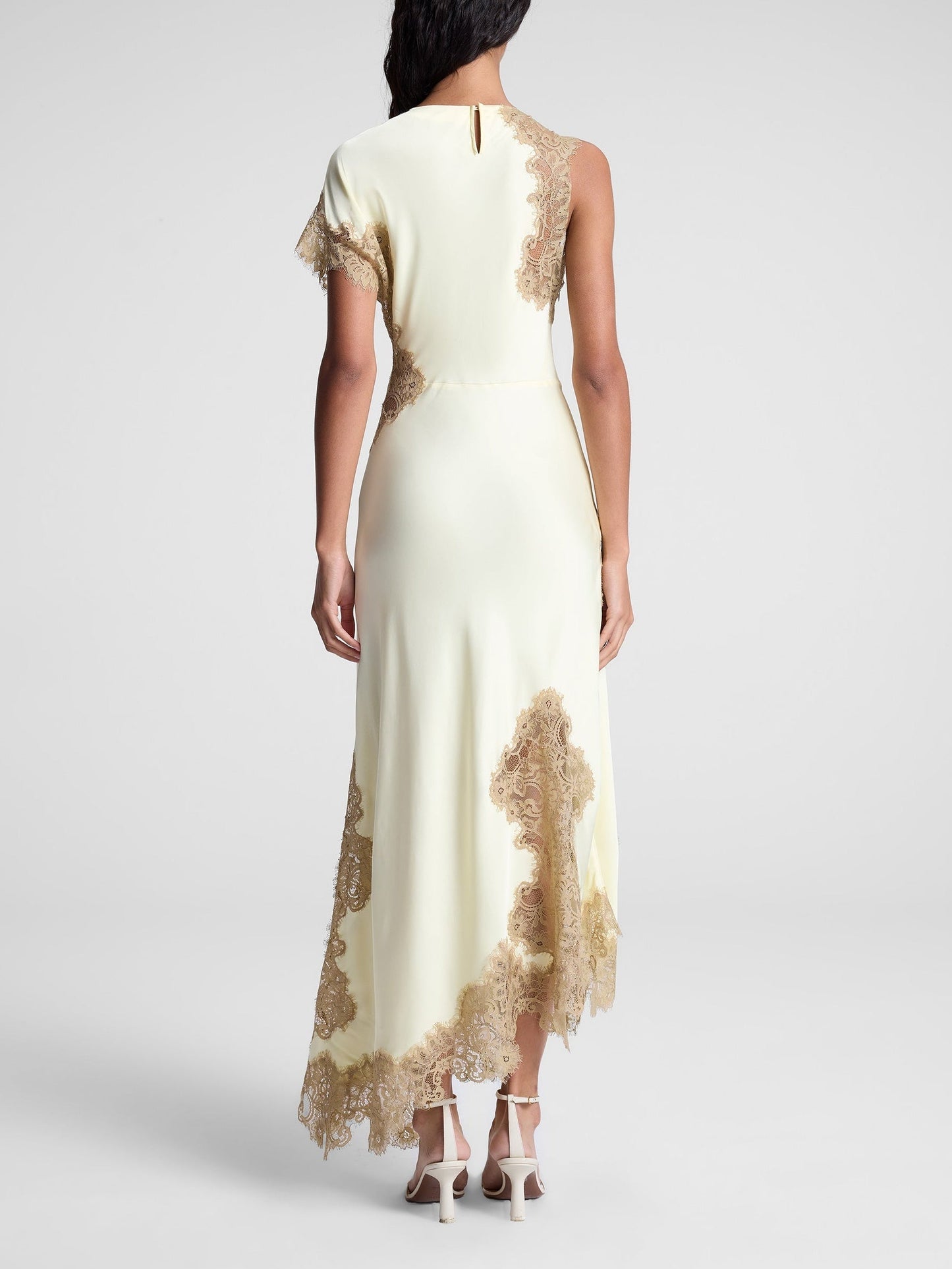 Maxikleid aus Satin und Spitze