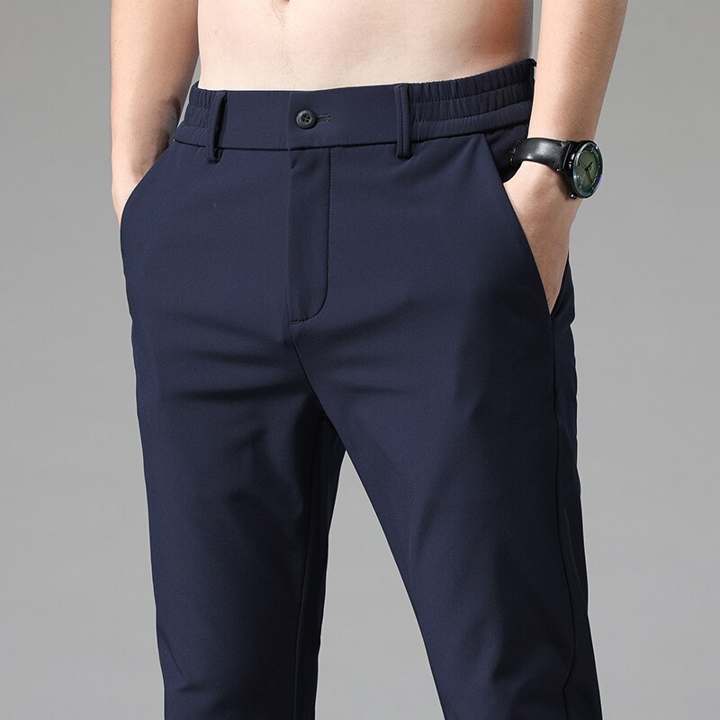 Schmale Chinohose