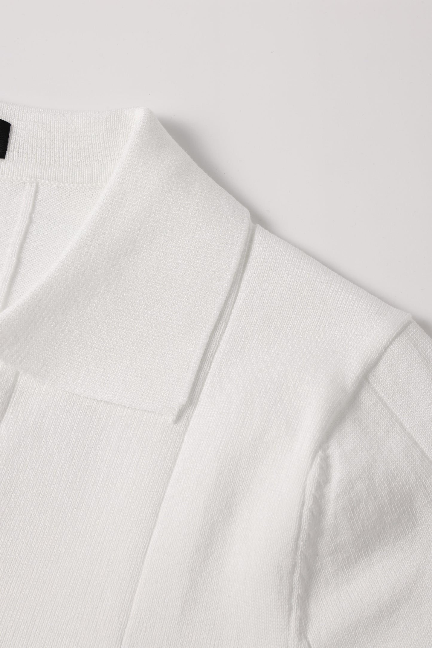 Poloshirt mit V-Ausschnitt