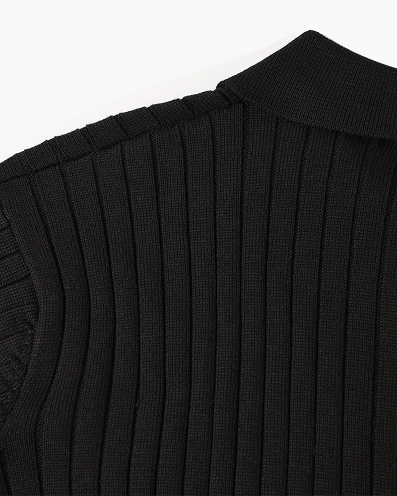 Poloshirt mit V-Ausschnitt