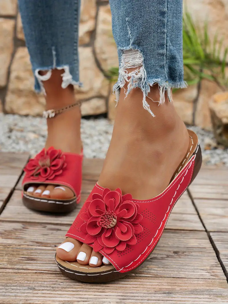 Bequeme Sandalen mit Blumenmuster