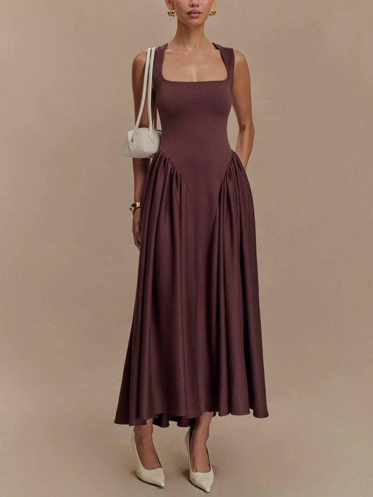 Minimalistisches Retro-Kleid mit quadratischem Ausschnitt