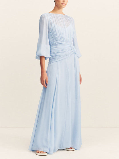 Elegantes Maxikleid mit hohem Halsausschnitt und Ballonärmeln