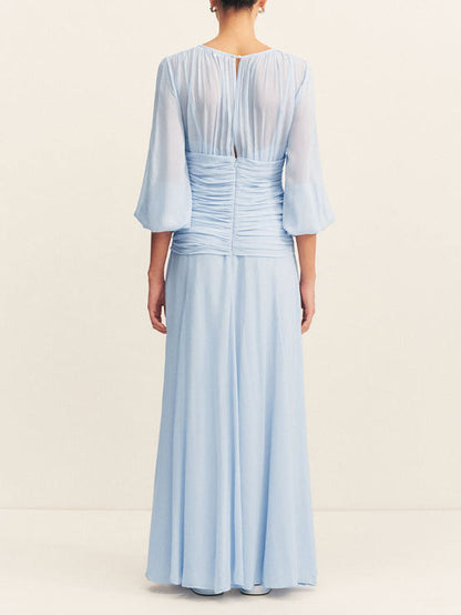 Elegantes Maxikleid mit hohem Halsausschnitt und Ballonärmeln