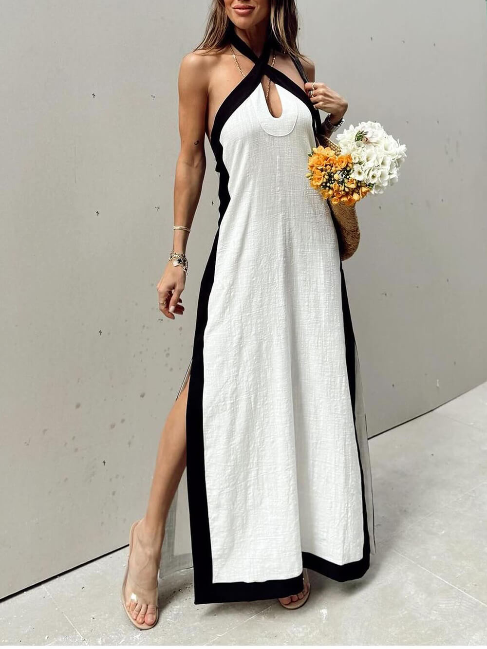 Neckholder-Maxikleid mit Schlitz und Farbblock