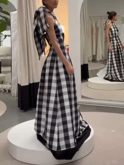 Klassisches Neckholder-Maxikleid mit Karomuster