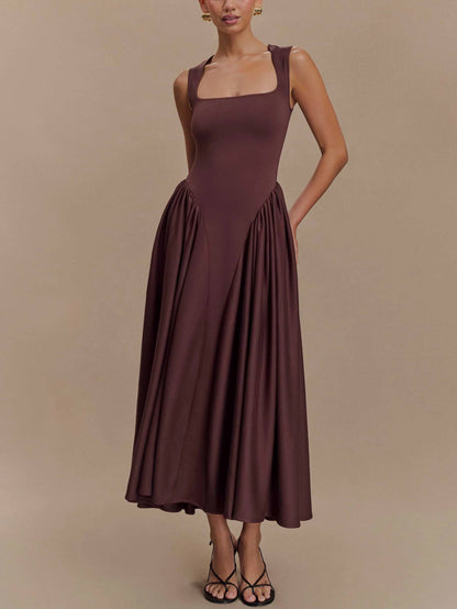 Minimalistisches Retro-Kleid mit quadratischem Ausschnitt