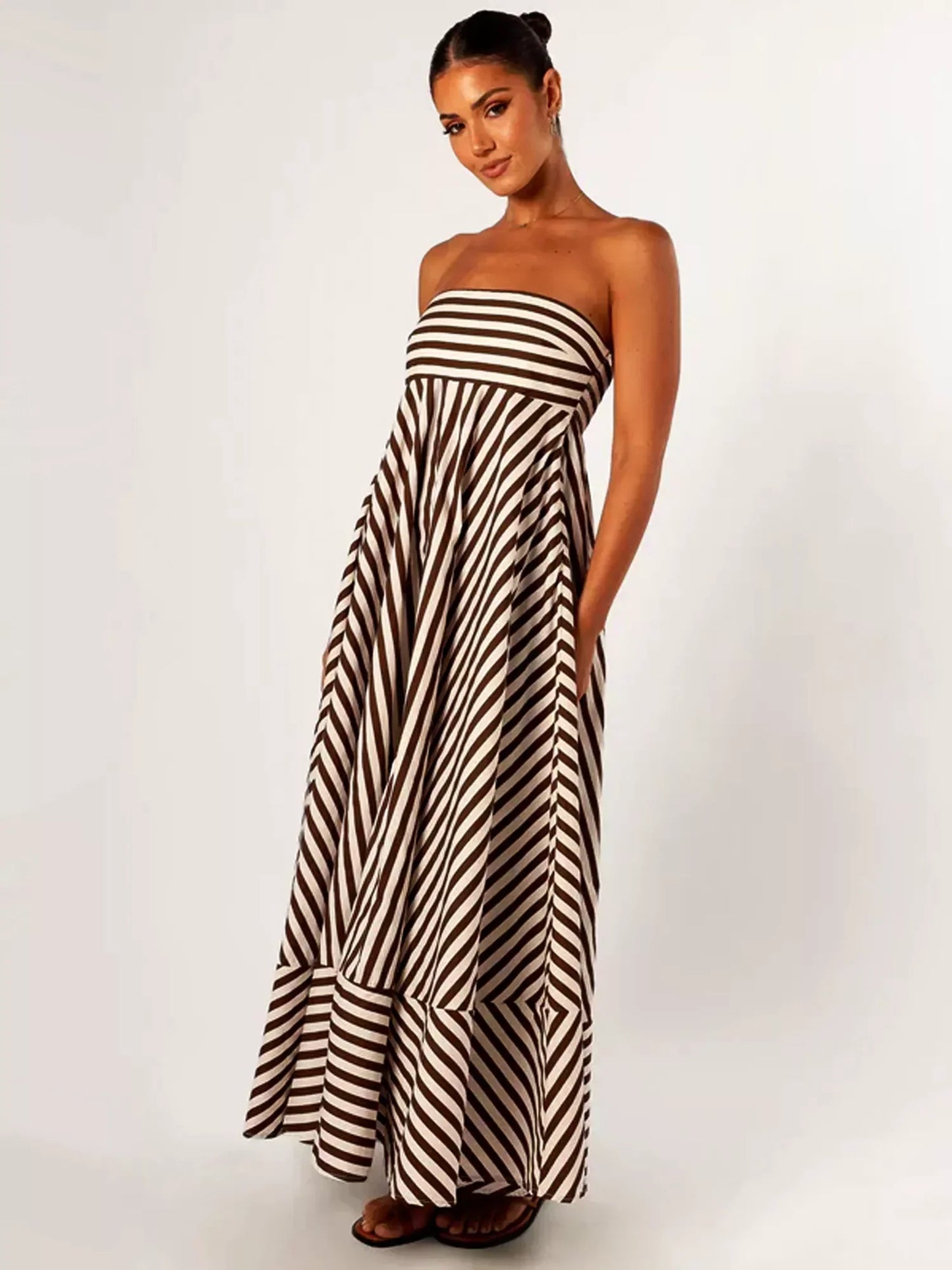 Nocturnal Charm – Gerüschtes Maxikleid