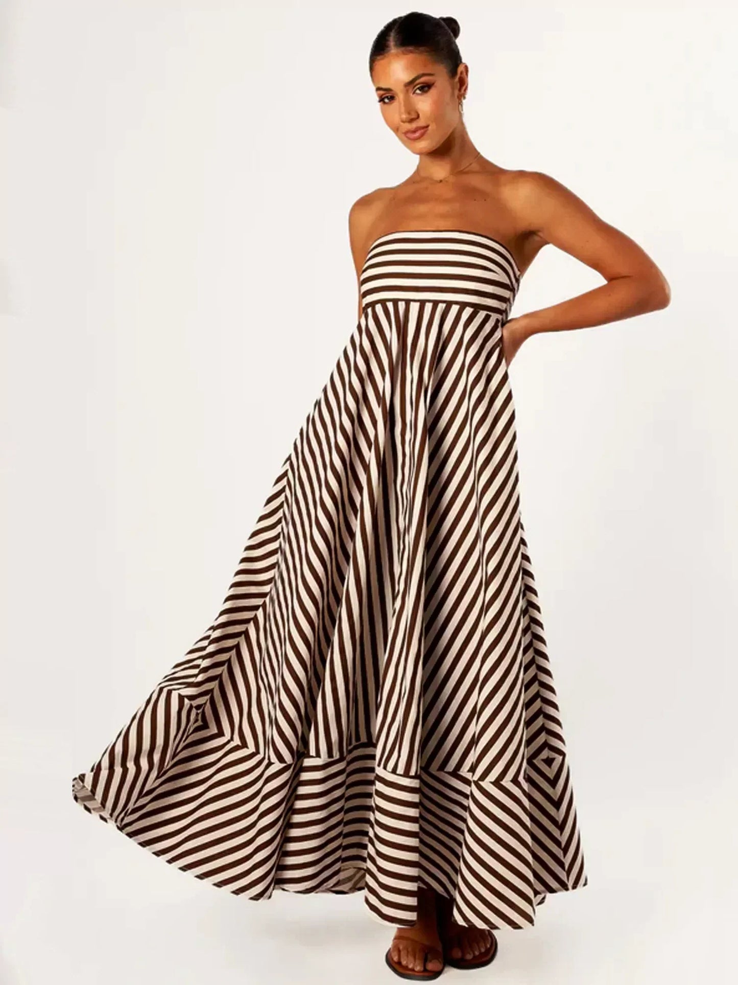 Nocturnal Charm – Gerüschtes Maxikleid