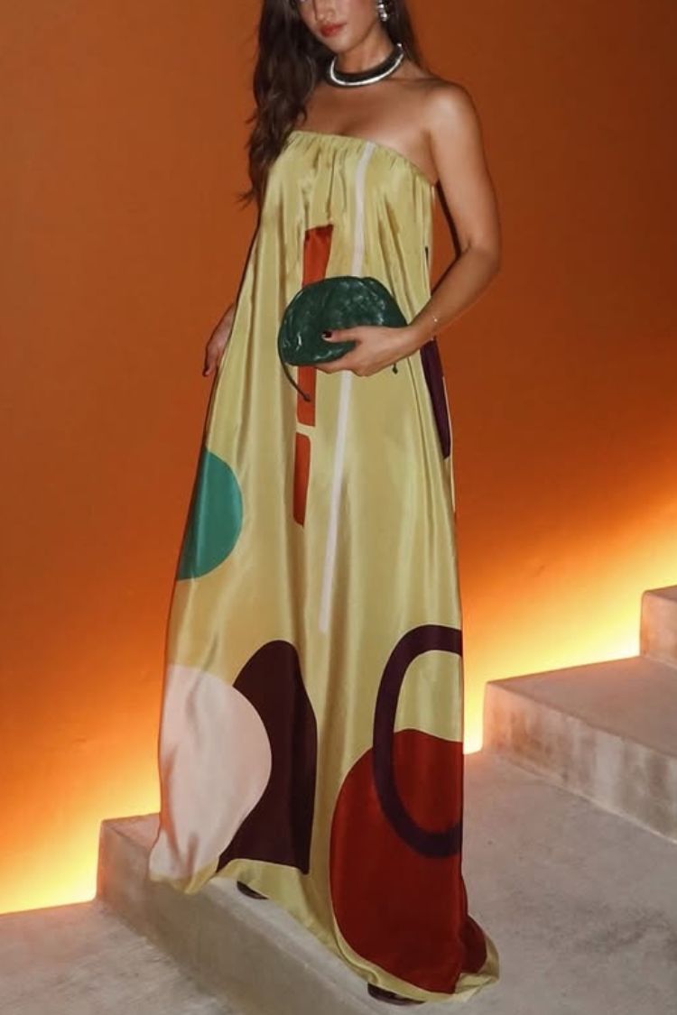 Miss Me – Einzigartiges, bedrucktes, schulterfreies Maxikleid mit Taschen aus Satin