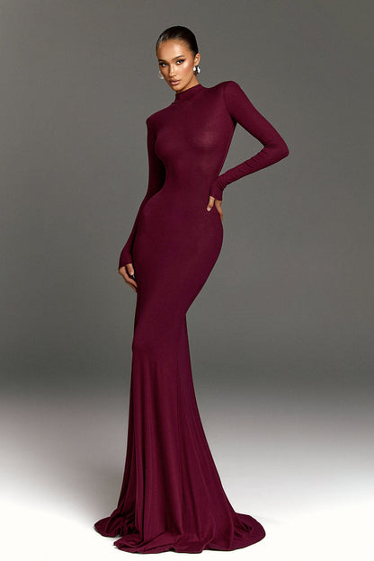 Noire｜Maxikleid mit Rollkragen