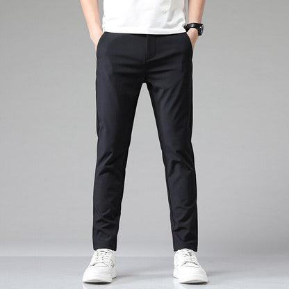 Schmale Chinohose