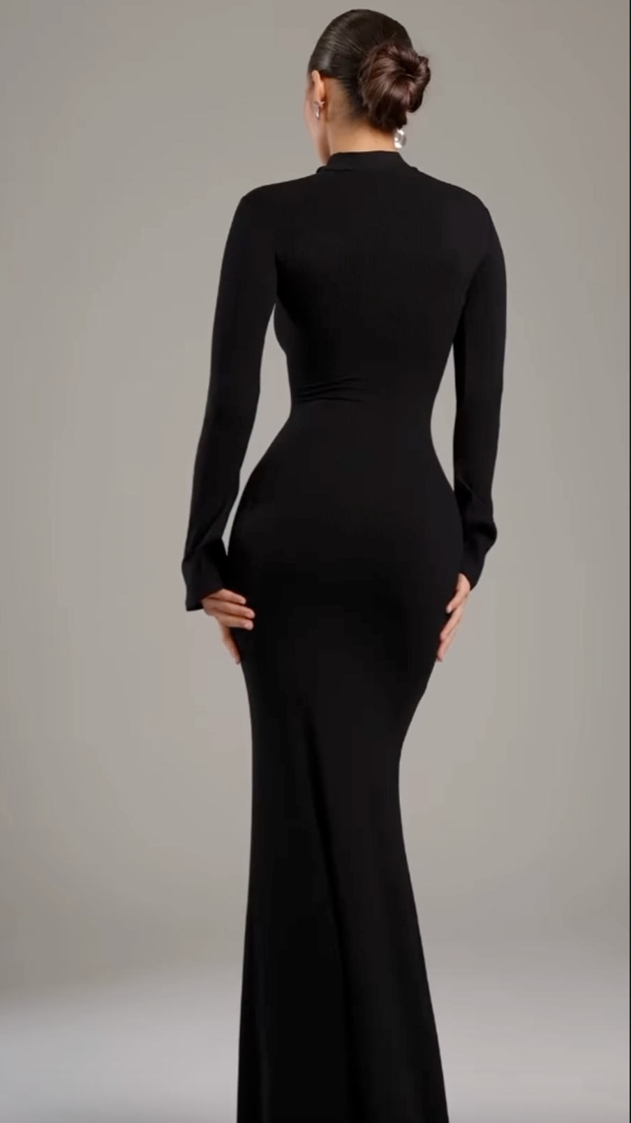Noire｜Maxikleid mit Rollkragen