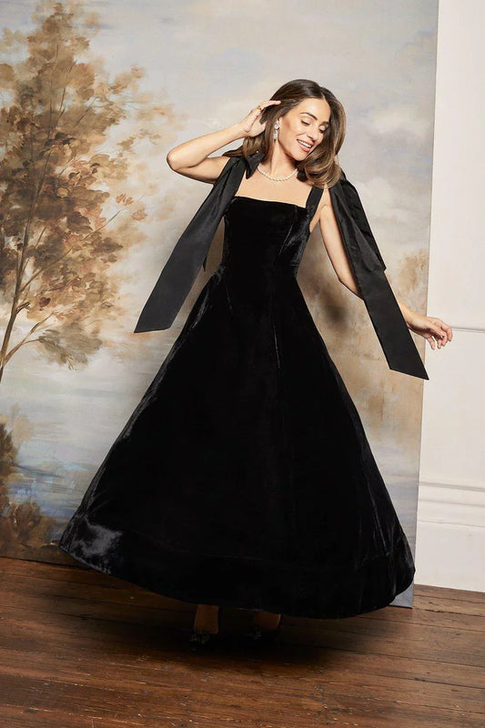 Trägerloses Midikleid aus Samt mit Schleife