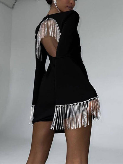 Party Time – Rückenfreies Minikleid mit Diamant-Imitation und Kette