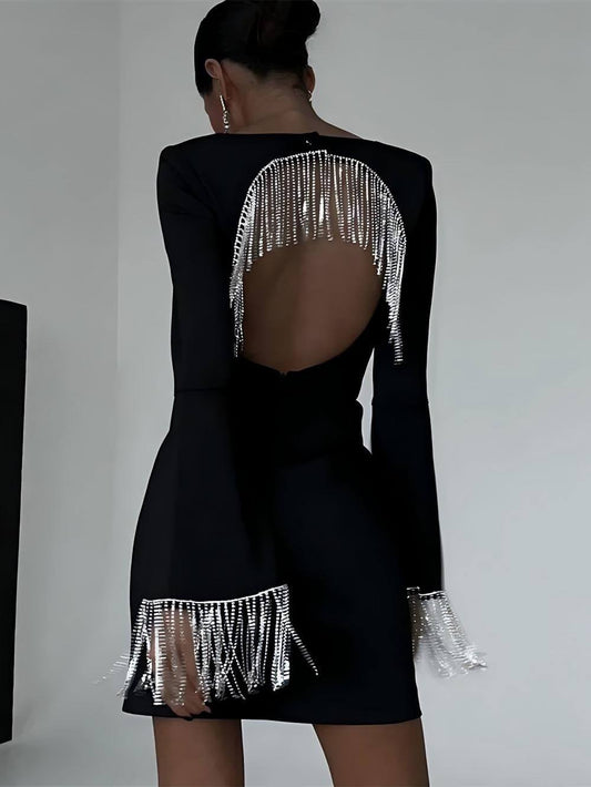 Party Time – Rückenfreies Minikleid mit Diamant-Imitation und Kette